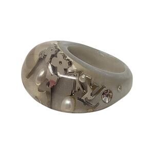 Louis Vuitton Grey Clear Inclusion silver charm ring 6 ¼ US